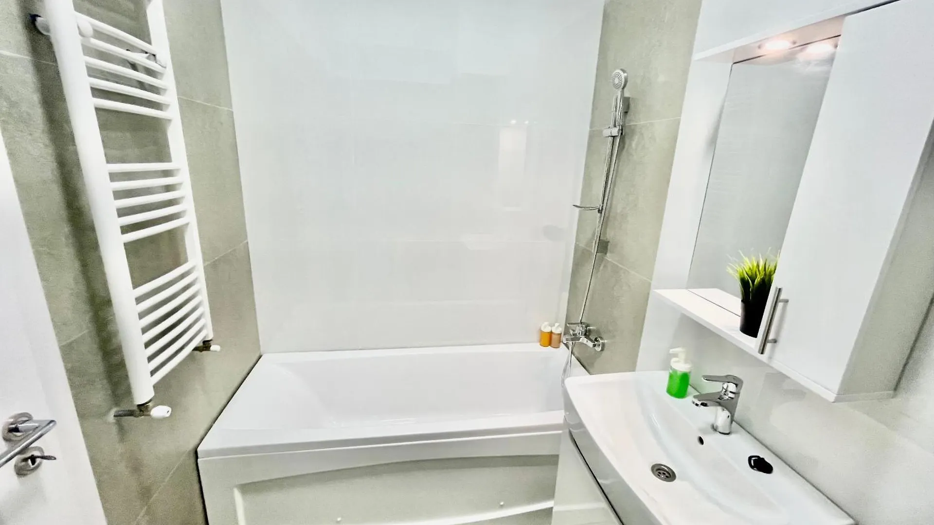 Apartament Central Adress Ad8 Bucureşti