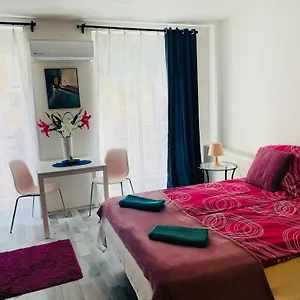 Onyx With Free Private Garage + Ac Budapesta