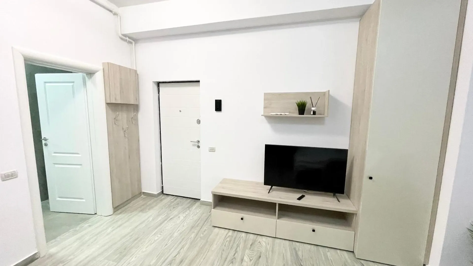 Central Adress Ad8 Bucharest Romania