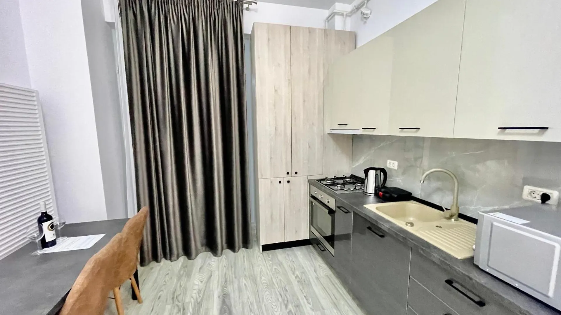 Central Adress Ad8 Bucharest
