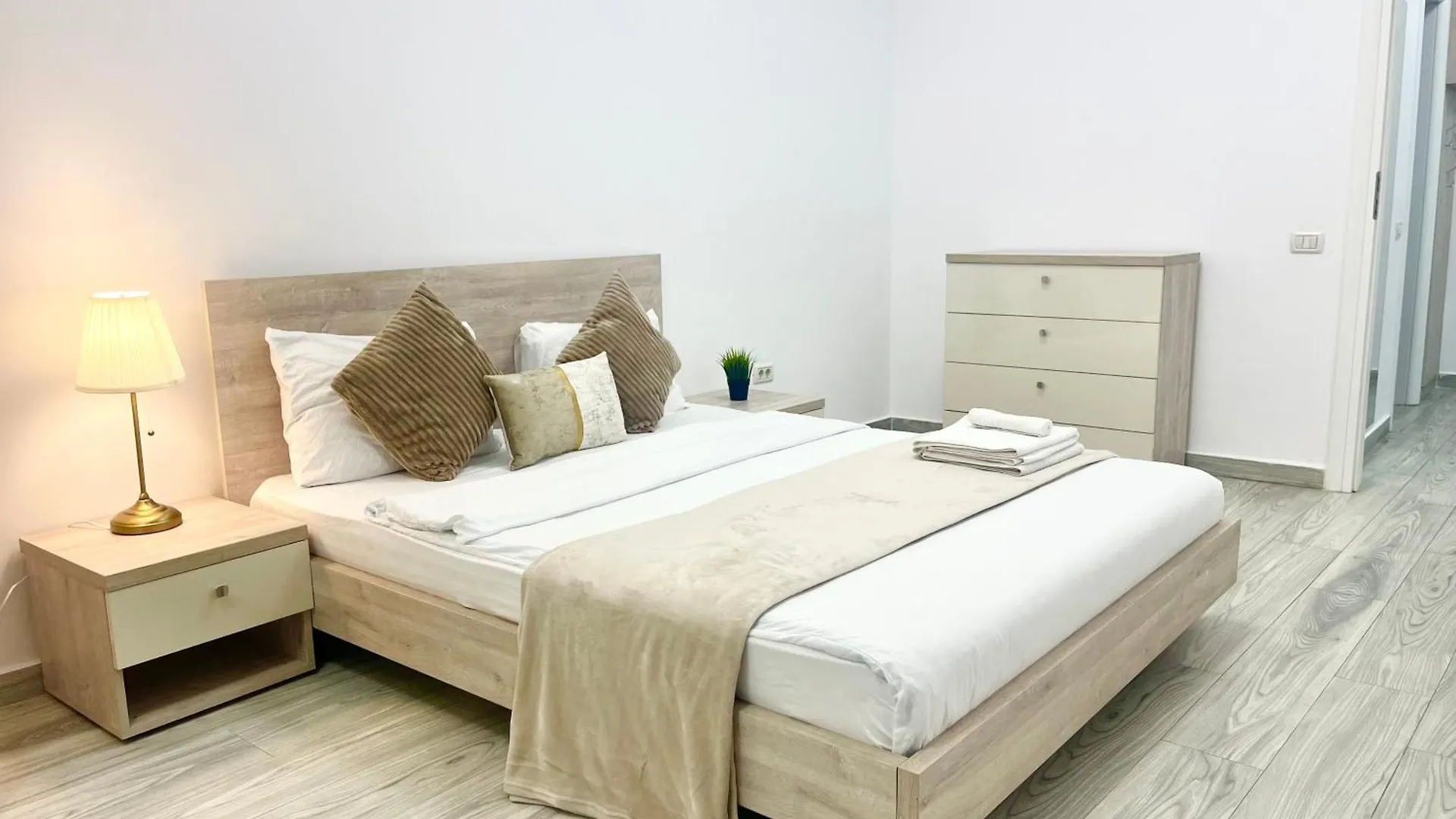 Central Adress Ad8 Bucharest